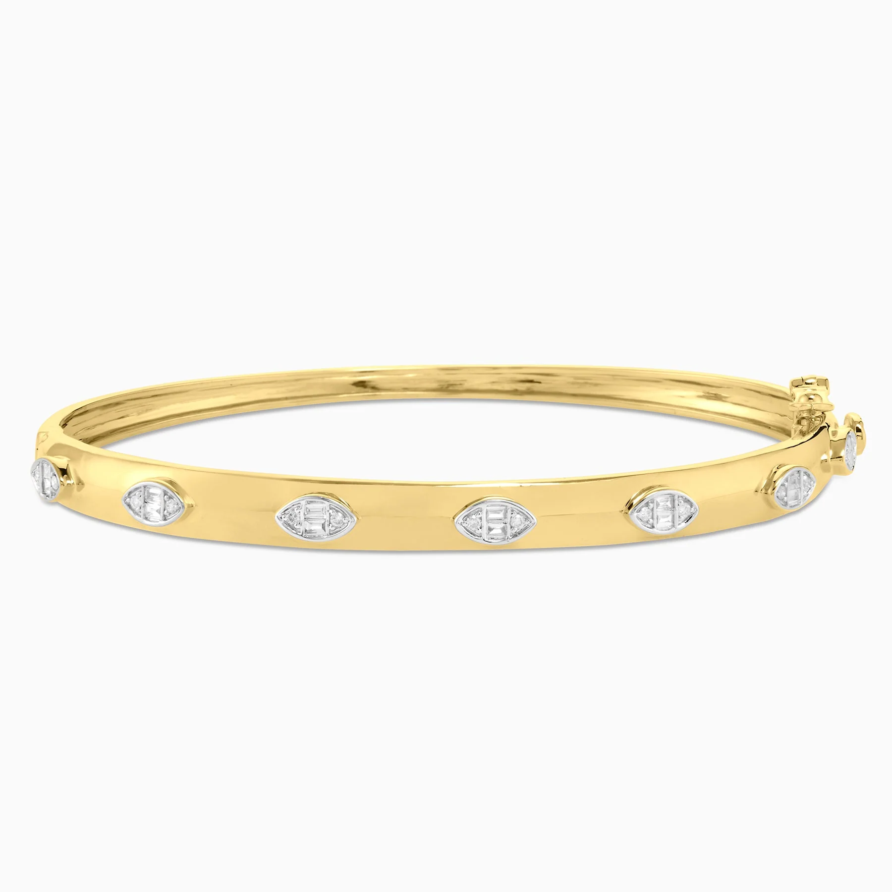 .22 Carats Multi Shaped Natural Diamond Bangle