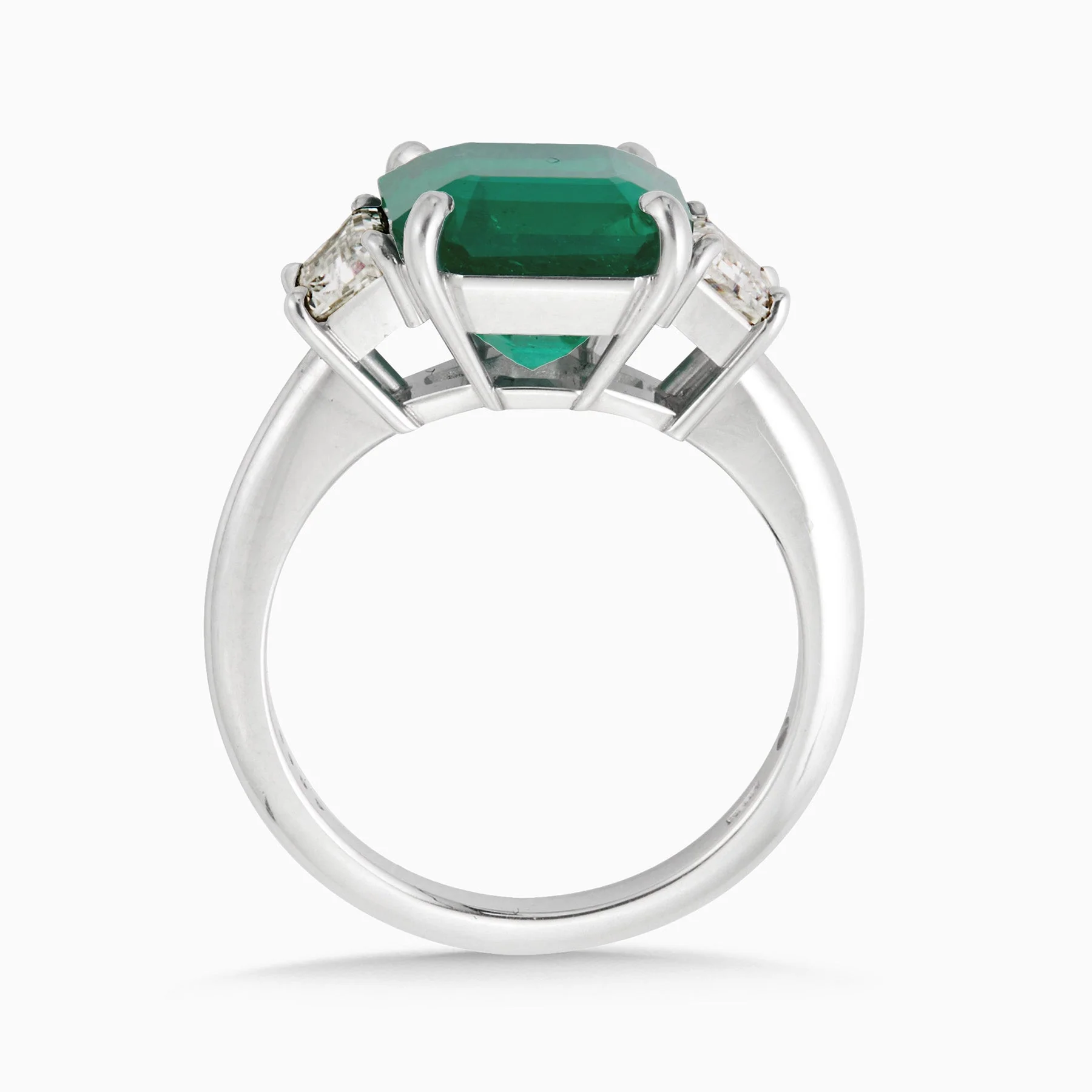 5.72 Carats Natural Diamond and Emerald Ring - Image 2