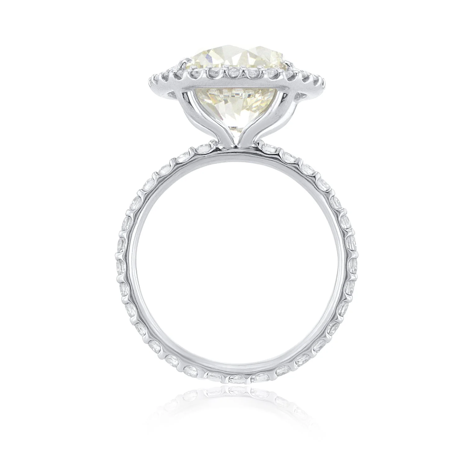 7.00 Carat Round Diamond Halo Ring GIA Certified set in Platinum - Image 3